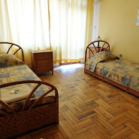 Family Hotel Prolet Shumen Luaran gambar