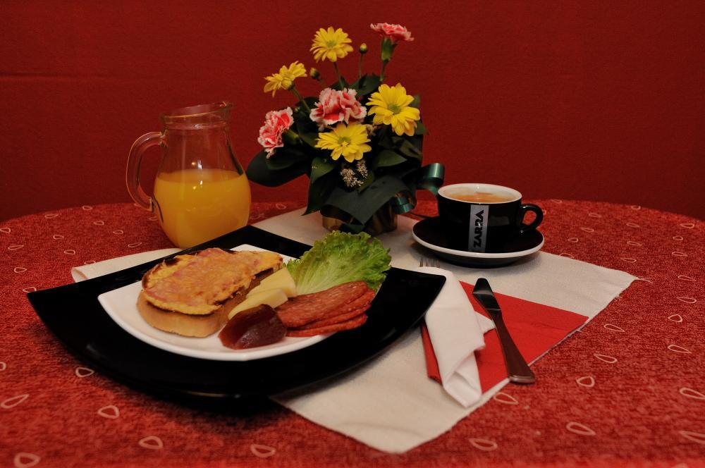 Family Hotel Prolet Shumen Luaran gambar